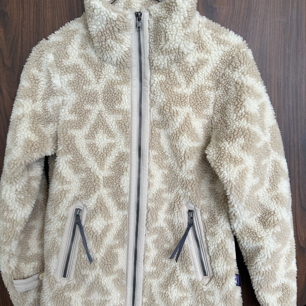 Patagonia Beige and Cream Sherpa Jacket